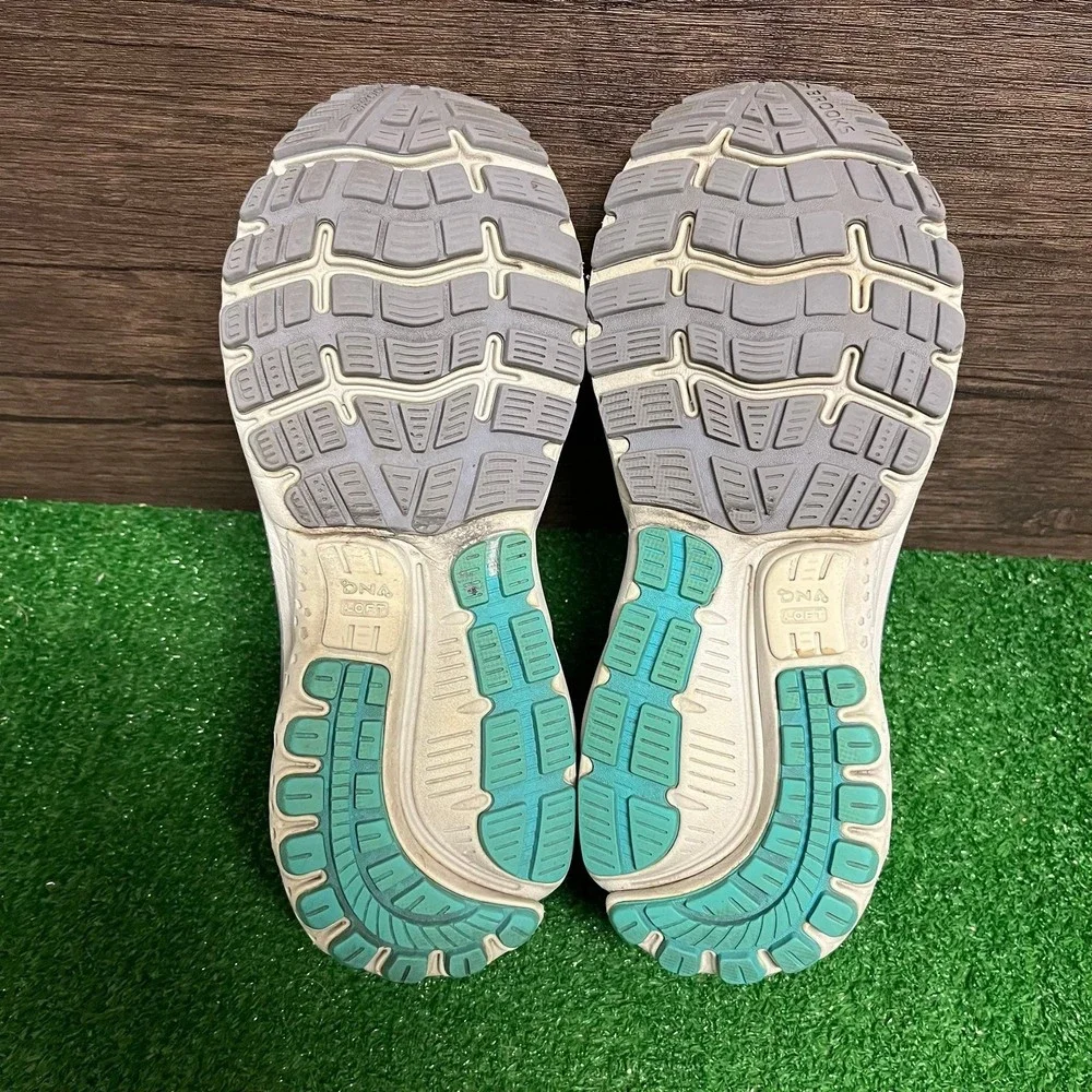 Brooks Ghost 12 Light Blue‎ Running Shoes Women’s Size 9 Medium